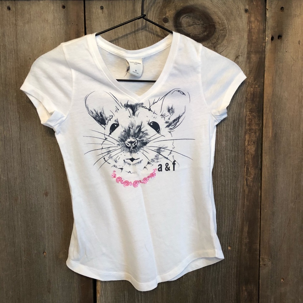 Abercrombie Kids White V-Neck Graphic T-shirt Size Medium 12 Sequins